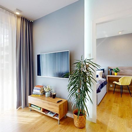 Apartament Green Z Garazem Podziemnym ワルシャワ エクステリア 写真